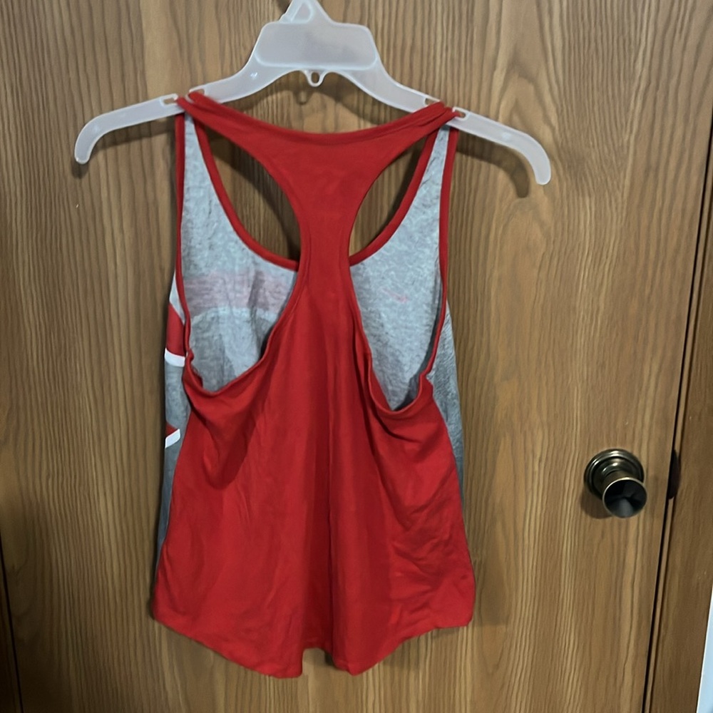 Size Large Cincinnati Reds Tank Top - Picture 2 of 4
